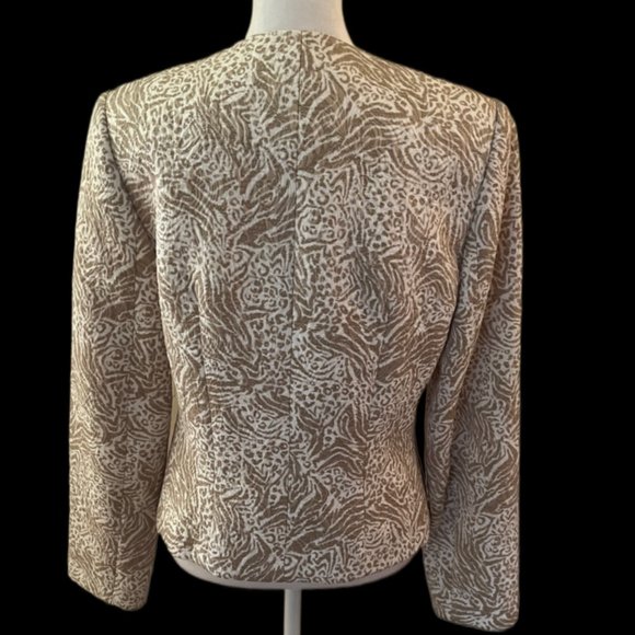 Talbots cream & tan textured button jacket  Size 6 - Picture 9 of 9